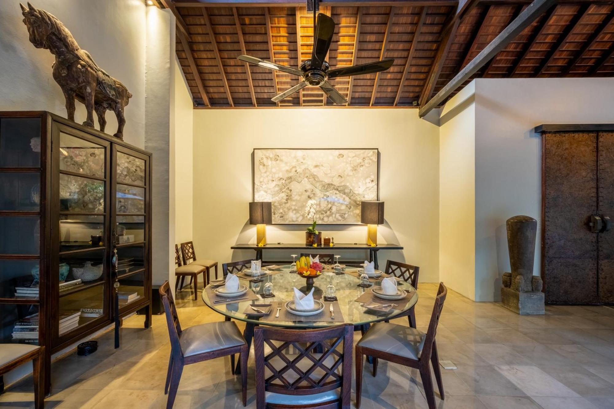 Villa De Suma - Fully Staffed Luxury Villa, Walk To The Beach! 세미냑 외부 사진