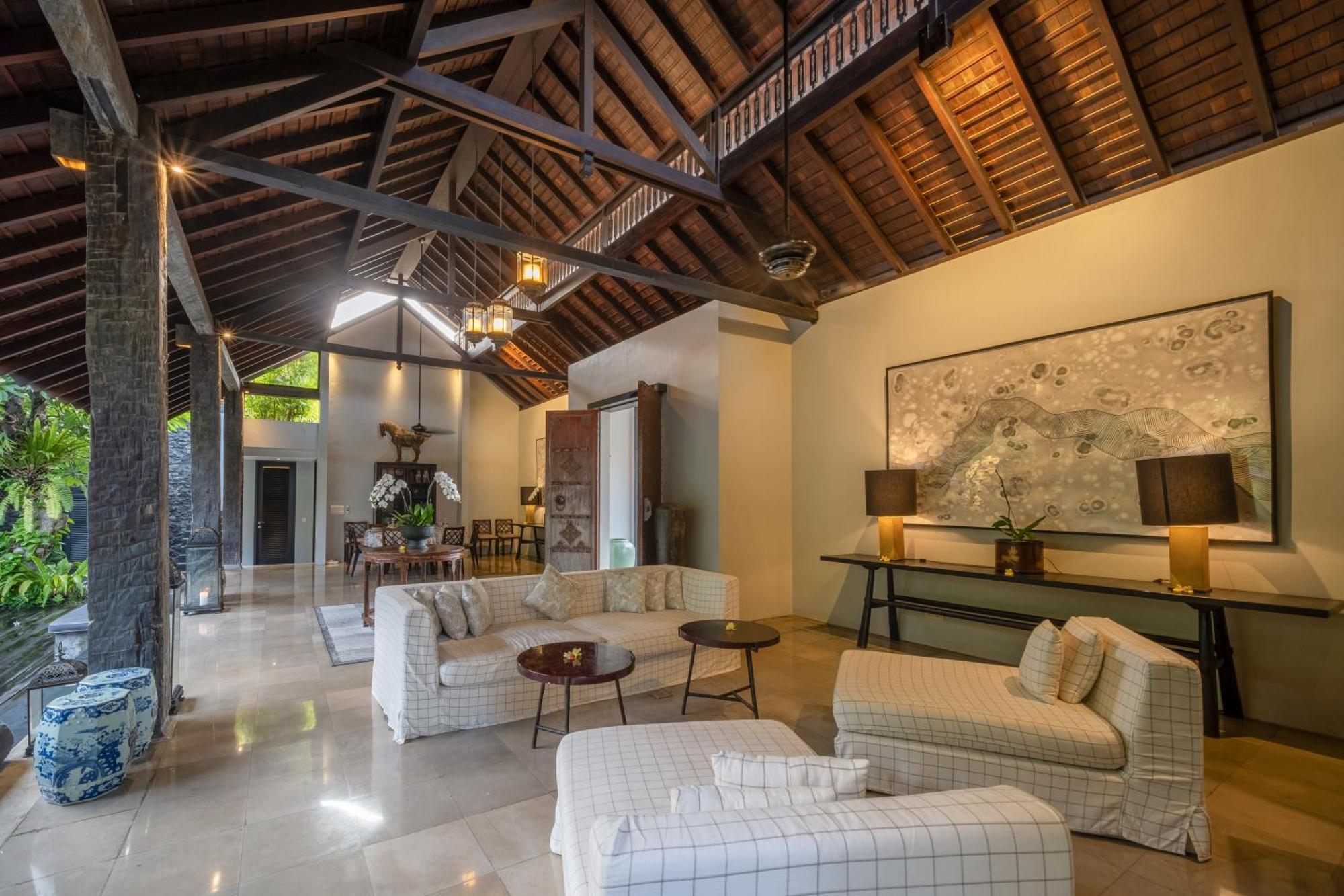 Villa De Suma - Fully Staffed Luxury Villa, Walk To The Beach! 세미냑 외부 사진