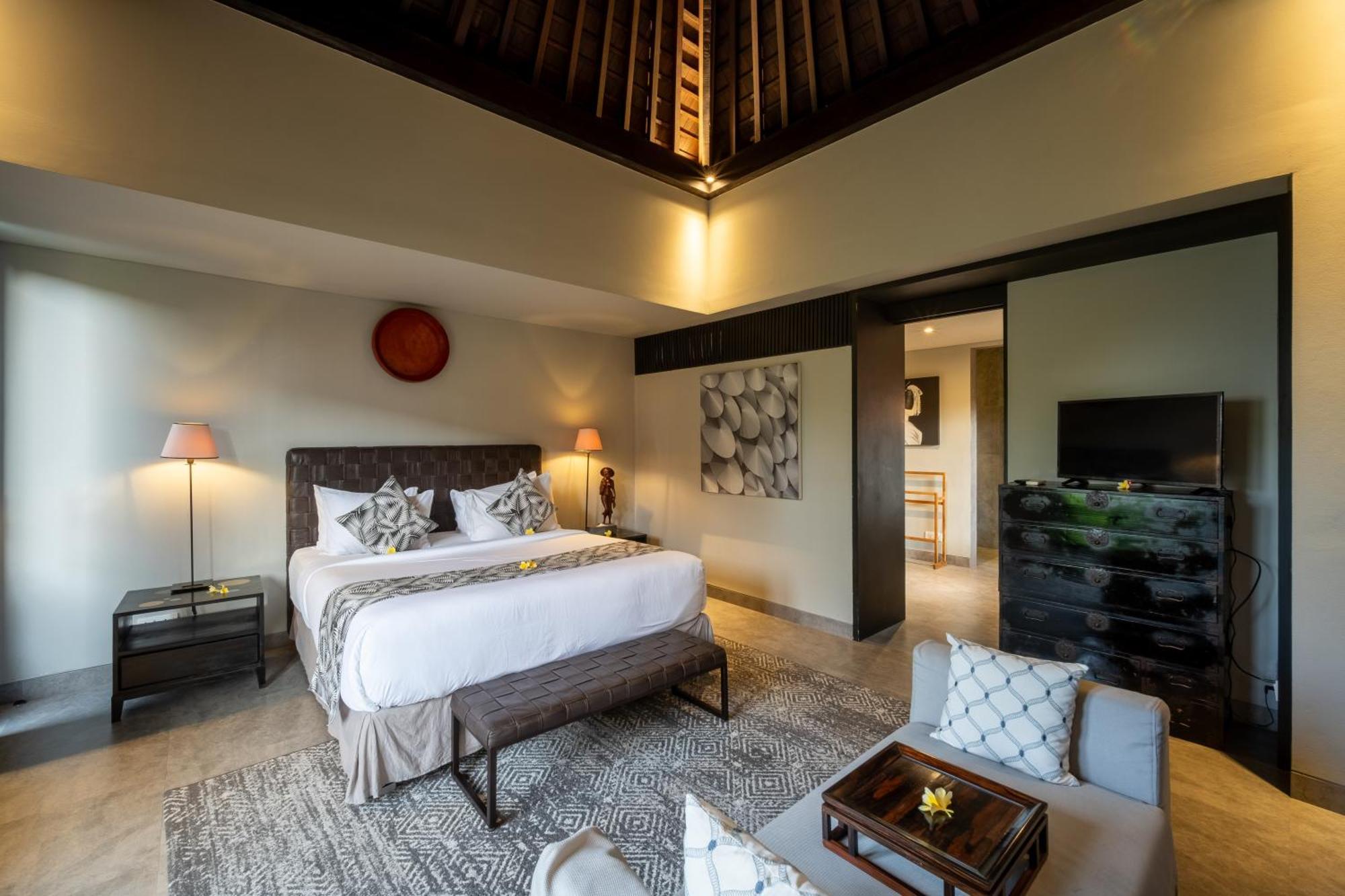 Villa De Suma - Fully Staffed Luxury Villa, Walk To The Beach! 세미냑 외부 사진