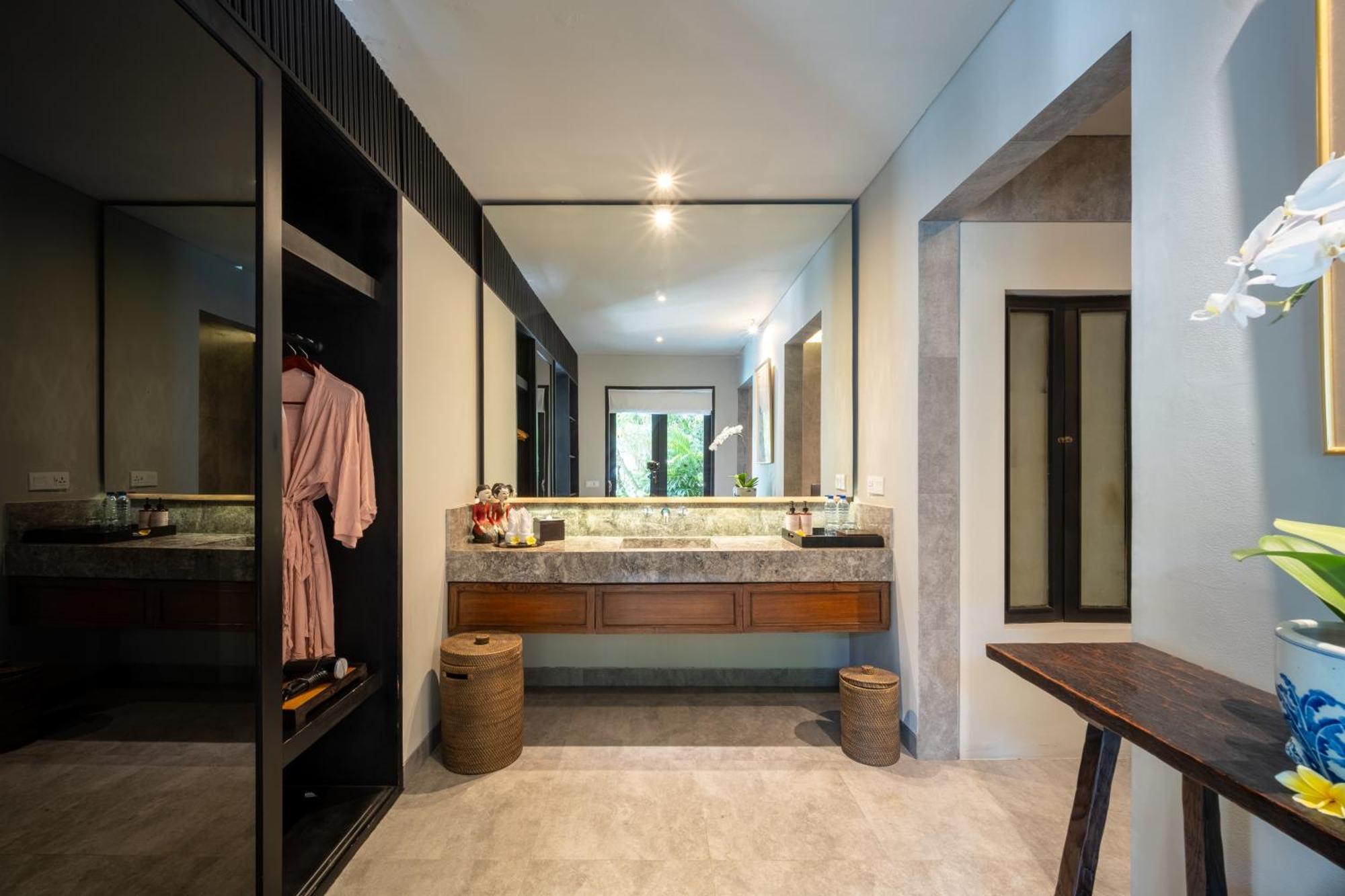 Villa De Suma - Fully Staffed Luxury Villa, Walk To The Beach! 세미냑 외부 사진