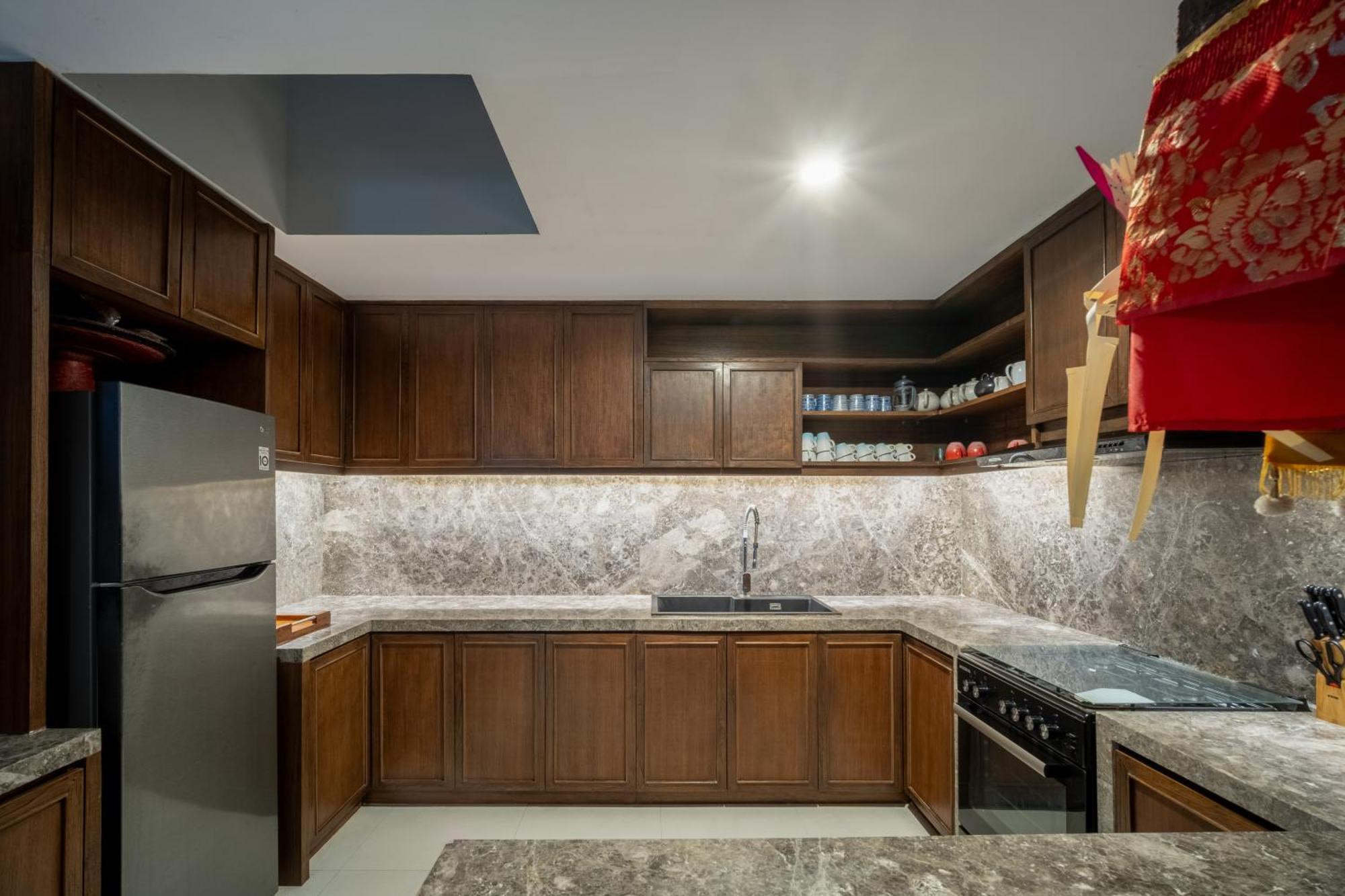 Villa De Suma - Fully Staffed Luxury Villa, Walk To The Beach! 세미냑 외부 사진