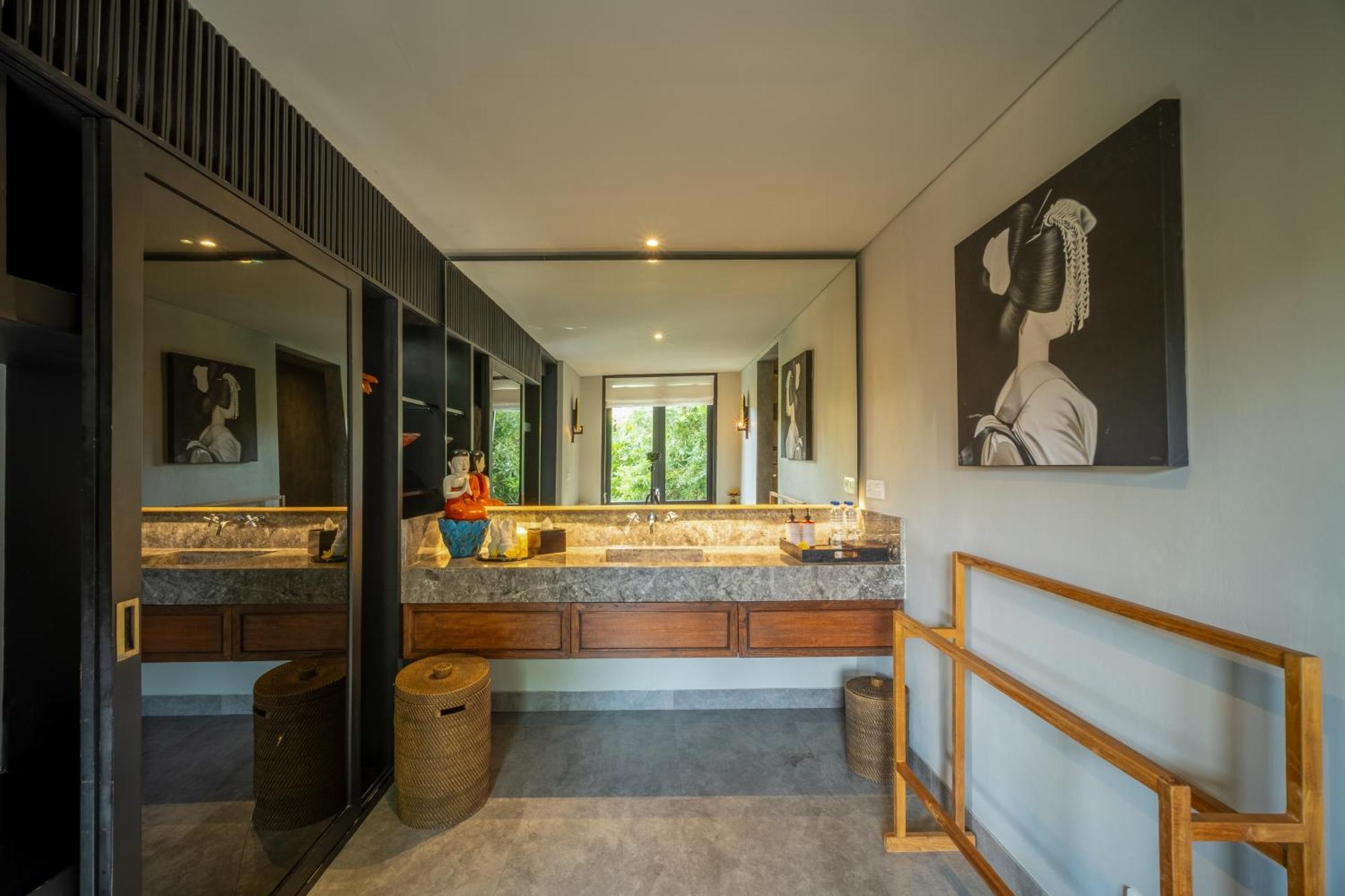 Villa De Suma - Fully Staffed Luxury Villa, Walk To The Beach! 세미냑 외부 사진