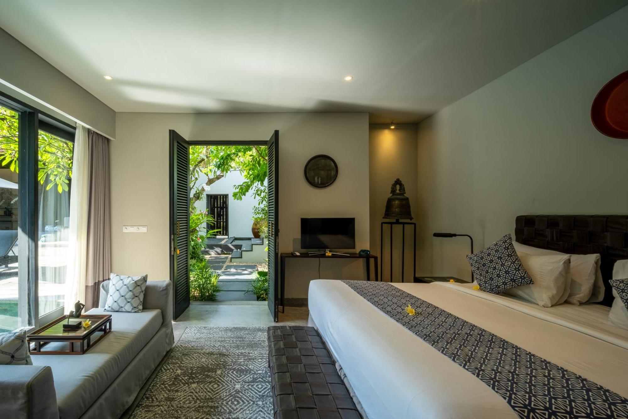 Villa De Suma - Fully Staffed Luxury Villa, Walk To The Beach! 세미냑 외부 사진
