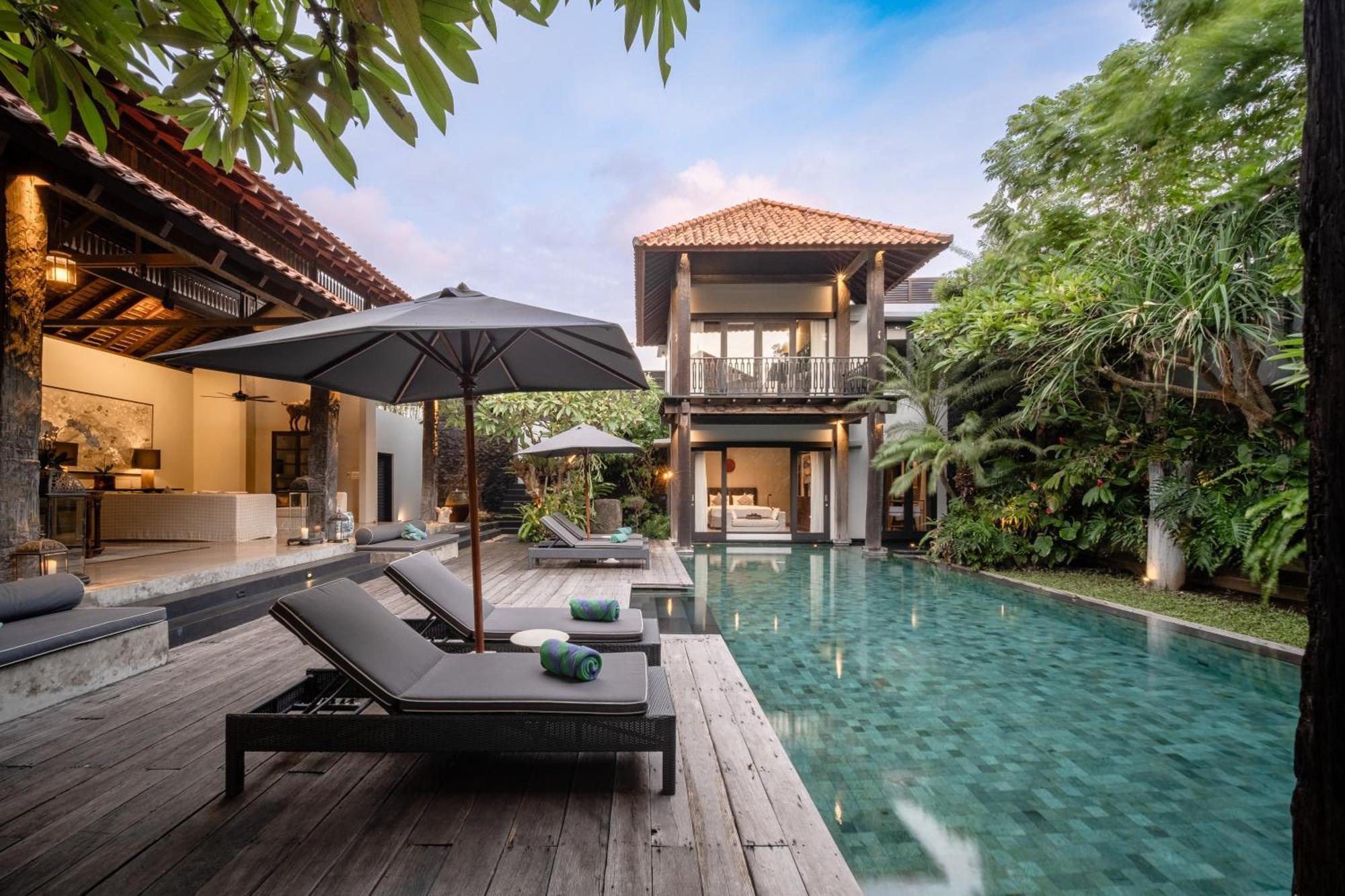 Villa De Suma - Fully Staffed Luxury Villa, Walk To The Beach! 세미냑 외부 사진