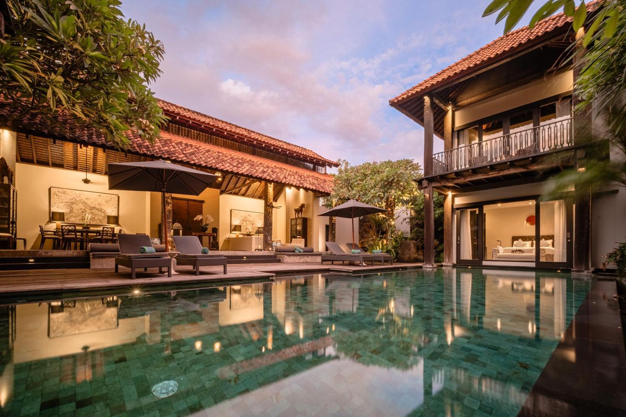 Villa De Suma - Fully Staffed Luxury Villa, Walk To The Beach! 세미냑 외부 사진