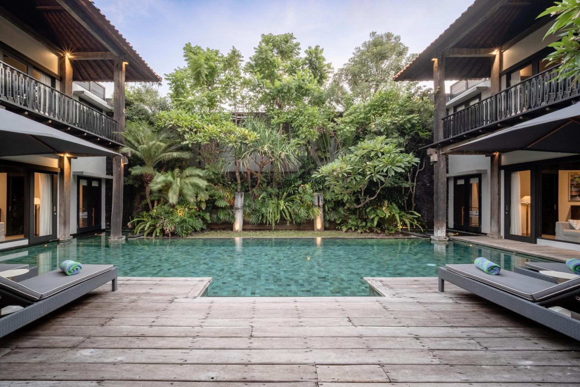 Villa De Suma - Fully Staffed Luxury Villa, Walk To The Beach! 세미냑 외부 사진