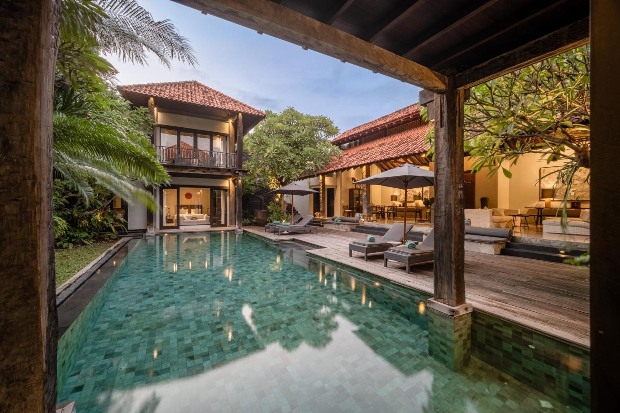 Villa De Suma - Fully Staffed Luxury Villa, Walk To The Beach! 세미냑 외부 사진