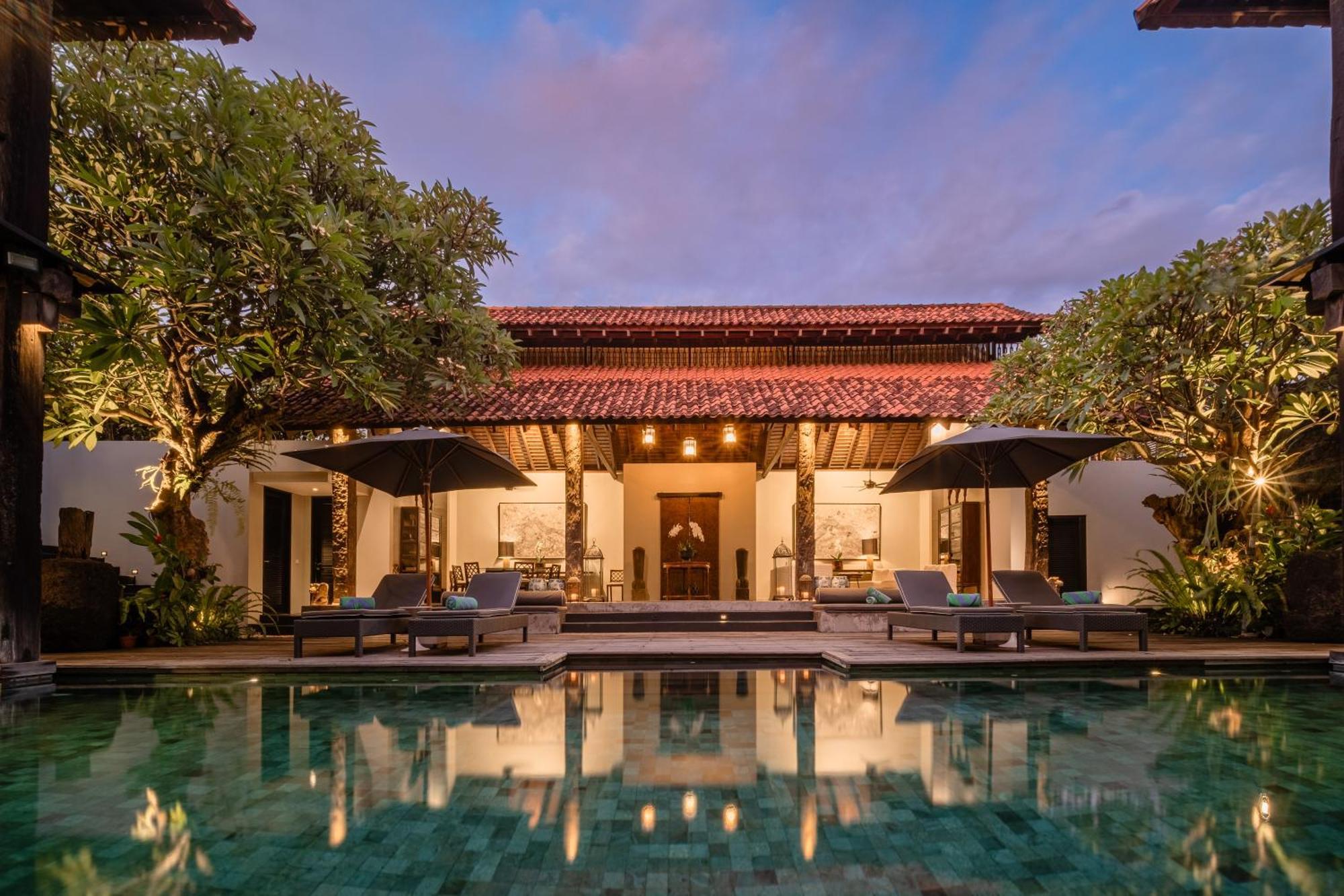 Villa De Suma - Fully Staffed Luxury Villa, Walk To The Beach! 세미냑 외부 사진