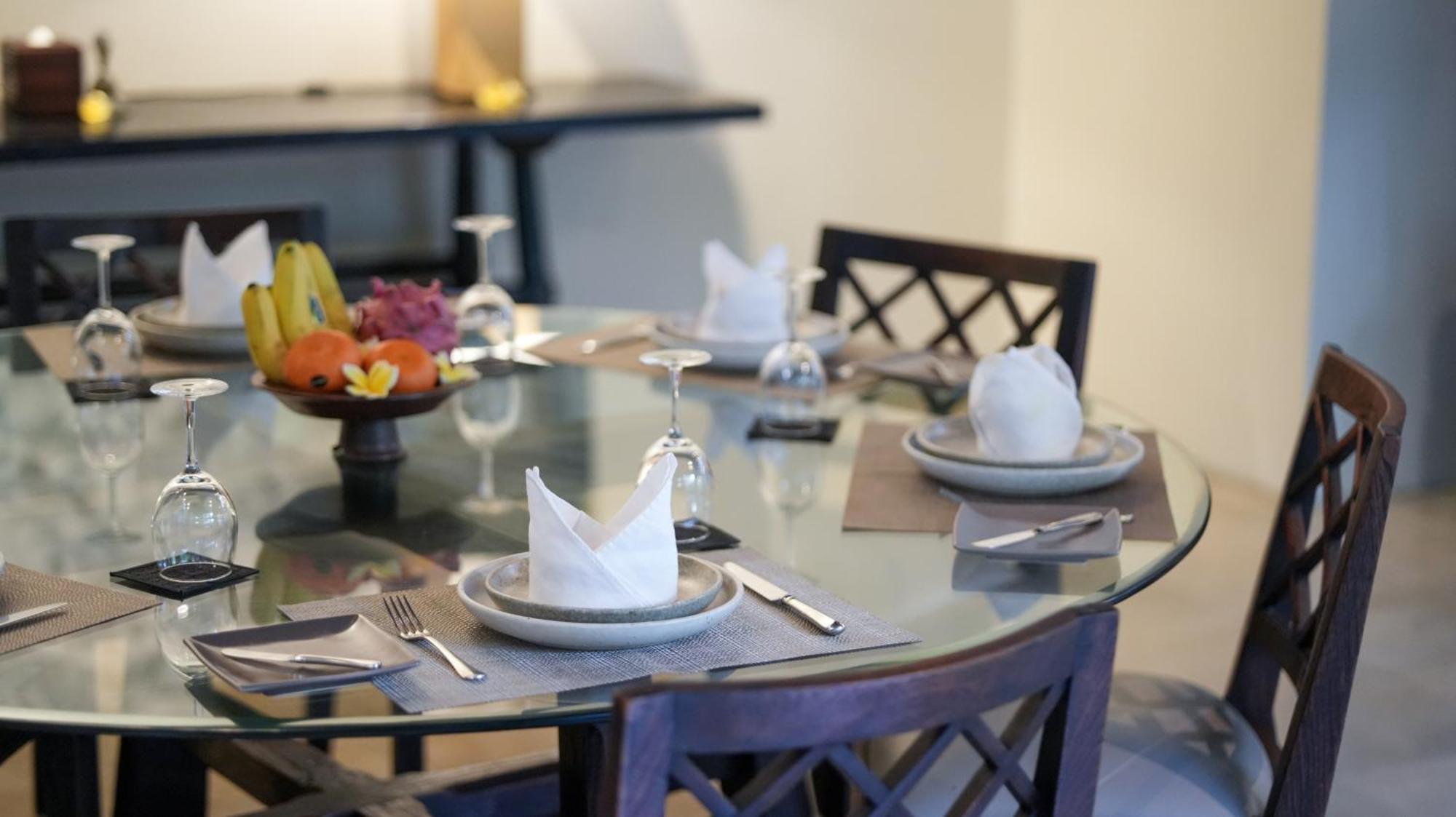 Villa De Suma - Fully Staffed Luxury Villa, Walk To The Beach! 세미냑 외부 사진