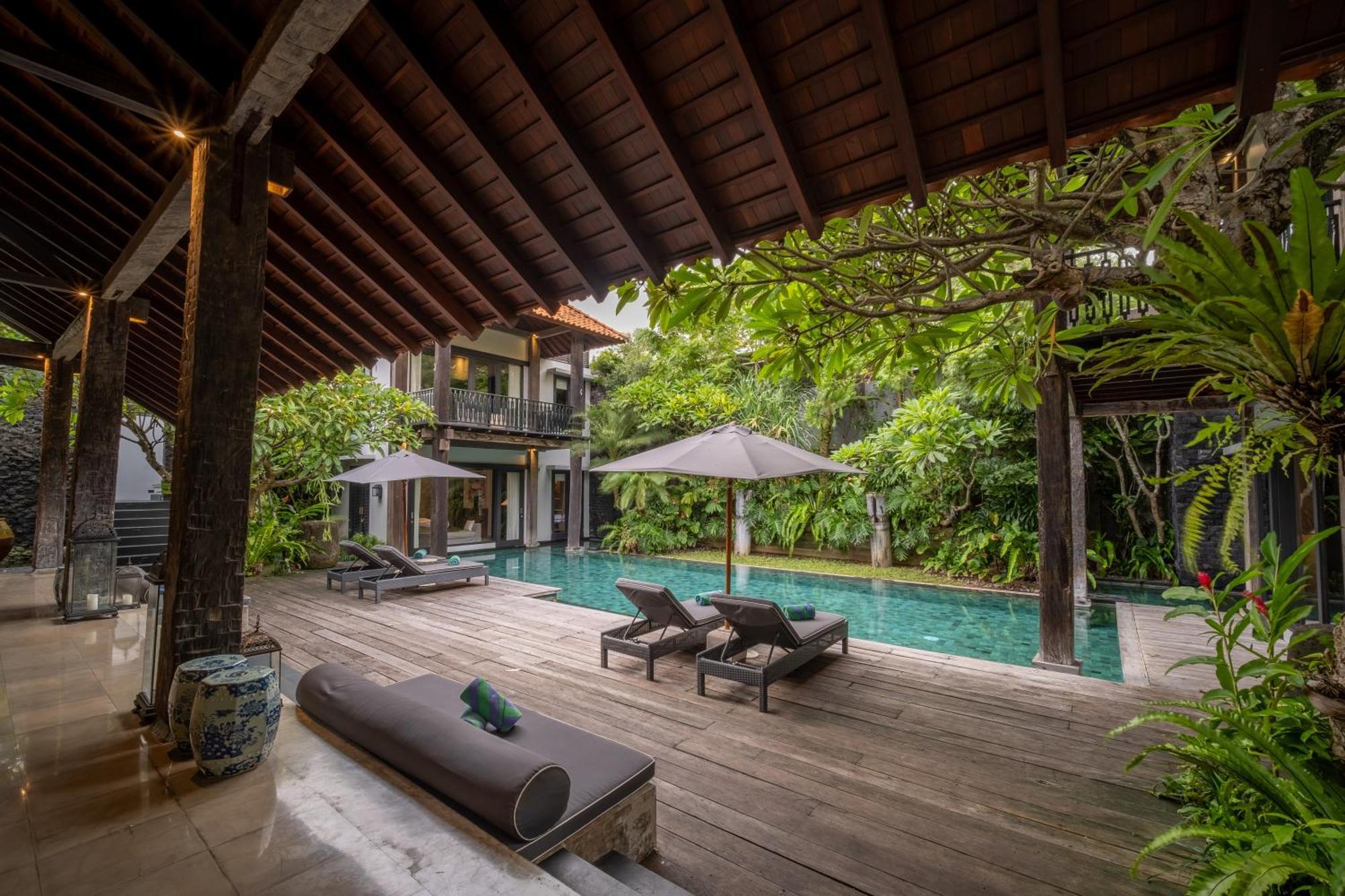 Villa De Suma - Fully Staffed Luxury Villa, Walk To The Beach! 세미냑 외부 사진