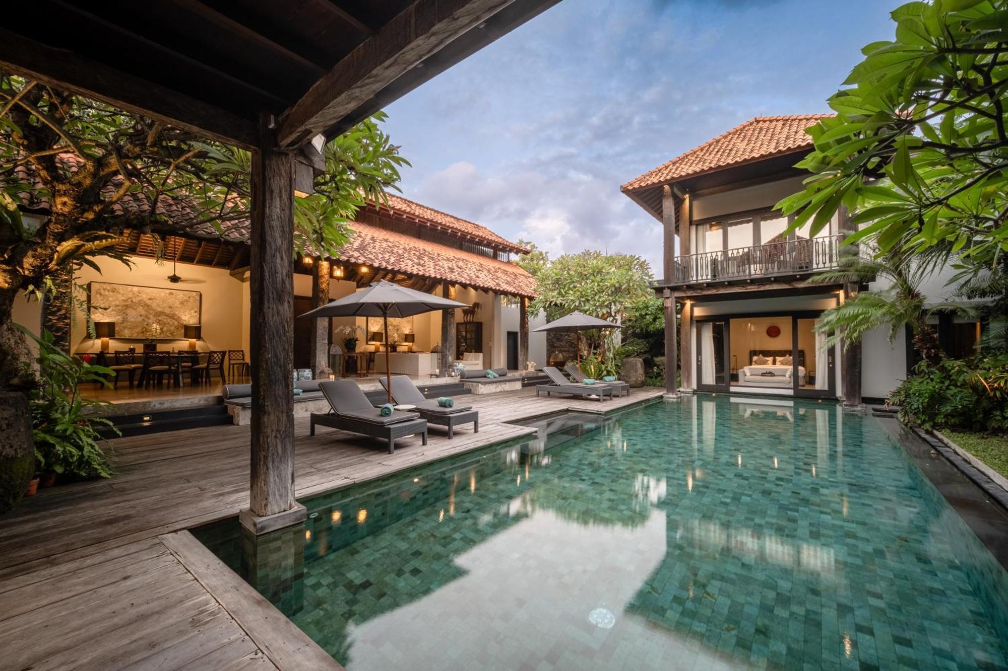 Villa De Suma - Fully Staffed Luxury Villa, Walk To The Beach! 세미냑 외부 사진