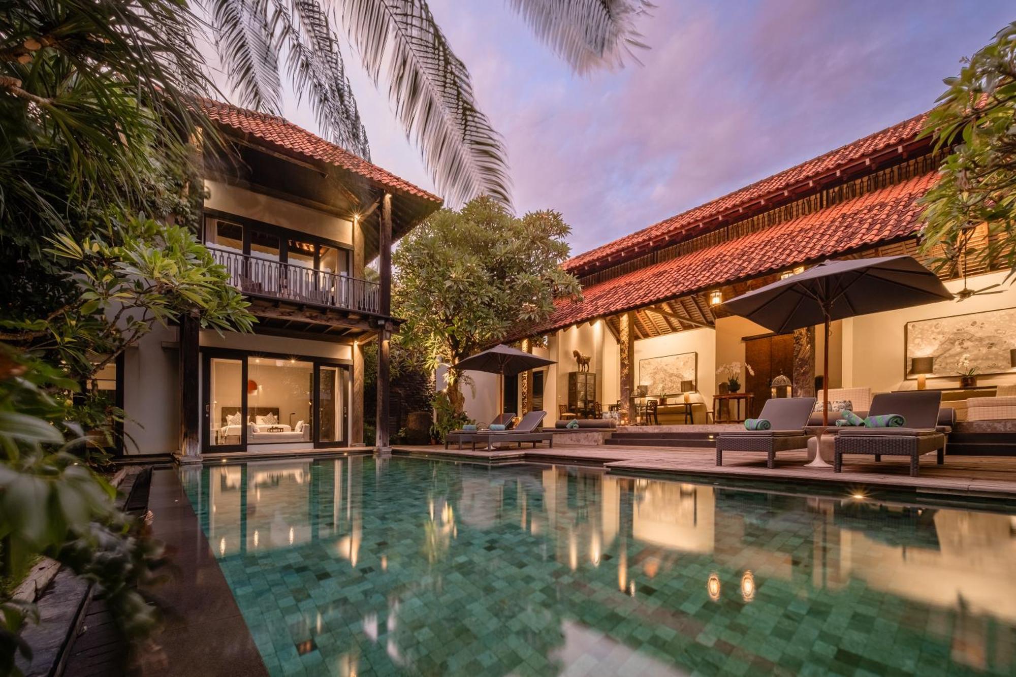 Villa De Suma - Fully Staffed Luxury Villa, Walk To The Beach! 세미냑 외부 사진